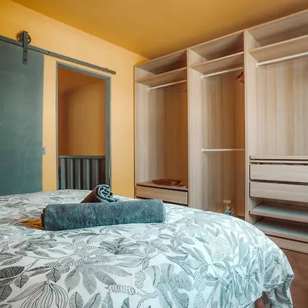 Apapache | Private Pool | - 5 Min Walk 빌라